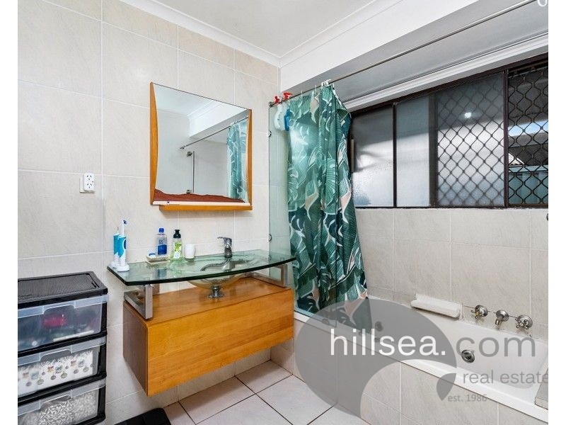 2/76 Botanical Drive, Labrador QLD 4215