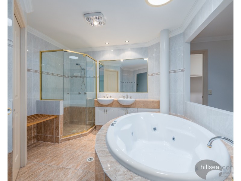 49 Highvale Drive, Helensvale QLD 4212