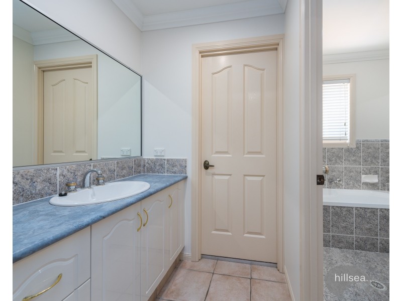 49 Highvale Drive, Helensvale QLD 4212