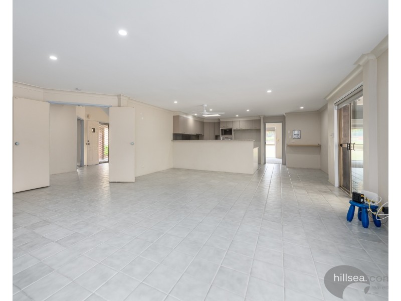 7 Tenterfield Court, Helensvale QLD 4212