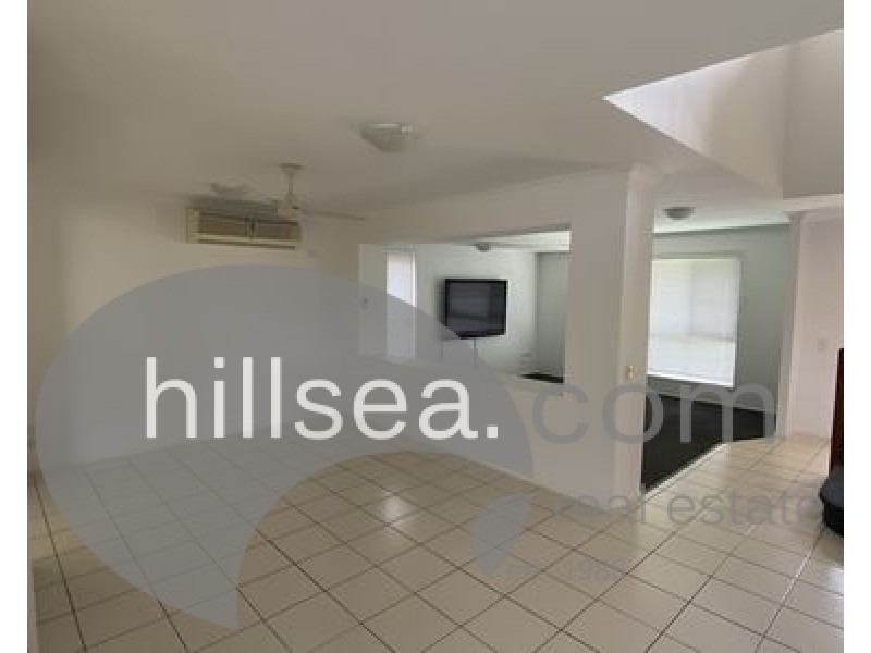 42 Christina Ryan Way, Arundel QLD 4214