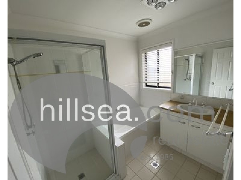 42 Christina Ryan Way, Arundel QLD 4214