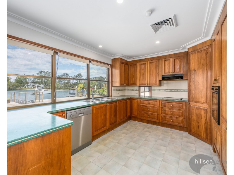 47 Lindsay Parade, Paradise Point QLD 4216