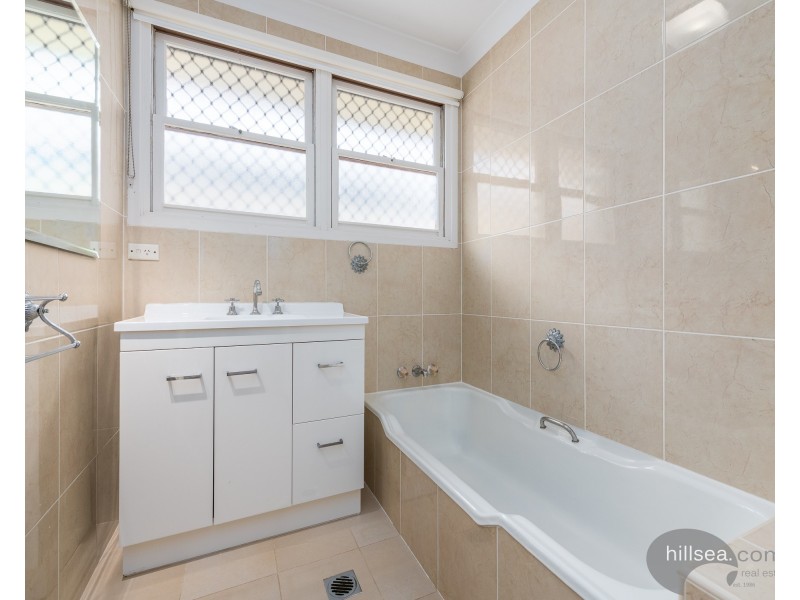 47 Lindsay Parade, Paradise Point QLD 4216
