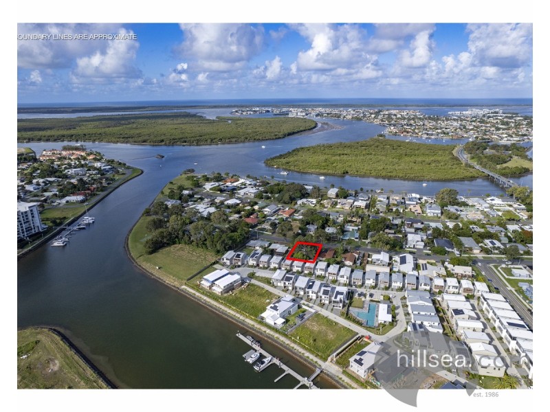 43 Crescent Avenue, Hope Island QLD 4212