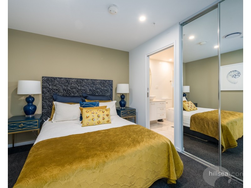 4401/5 Harbour Side Court, Biggera Waters QLD 4216