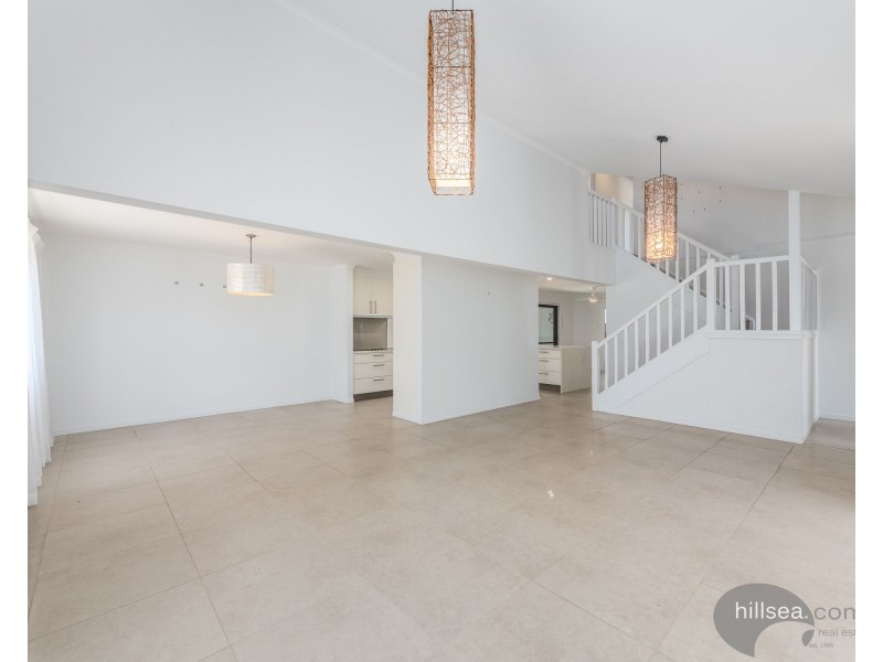 14A Thrush Avenue, Paradise Point QLD 4216