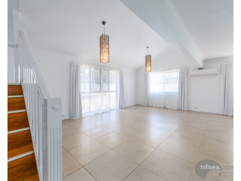 14A Thrush Avenue, Paradise Point QLD 4216