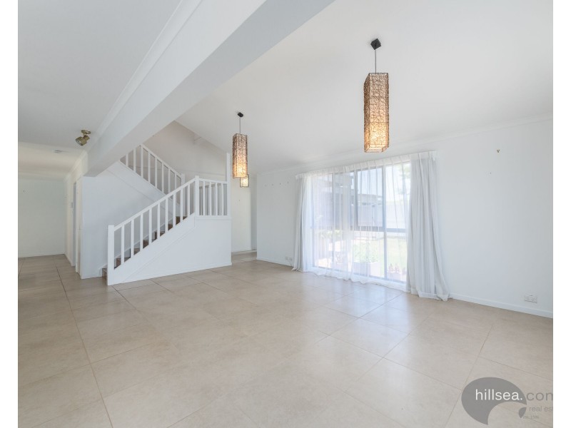 14A Thrush Avenue, Paradise Point QLD 4216