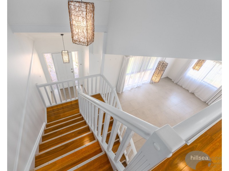 14A Thrush Avenue, Paradise Point QLD 4216