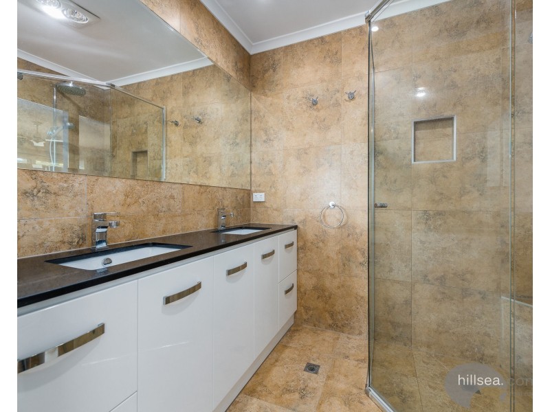 14A Thrush Avenue, Paradise Point QLD 4216