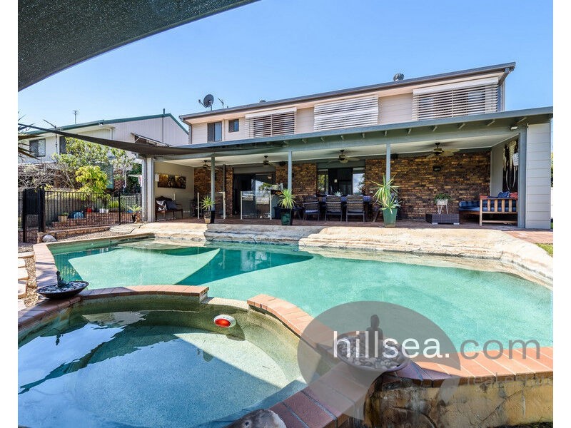 14A Thrush Avenue, Paradise Point QLD 4216
