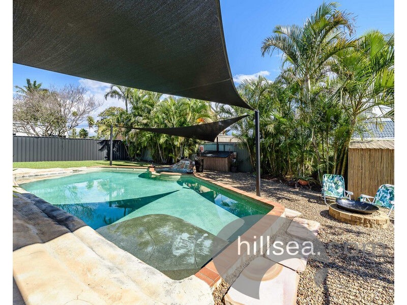 14A Thrush Avenue, Paradise Point QLD 4216
