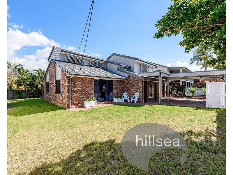 14A Thrush Avenue, Paradise Point QLD 4216