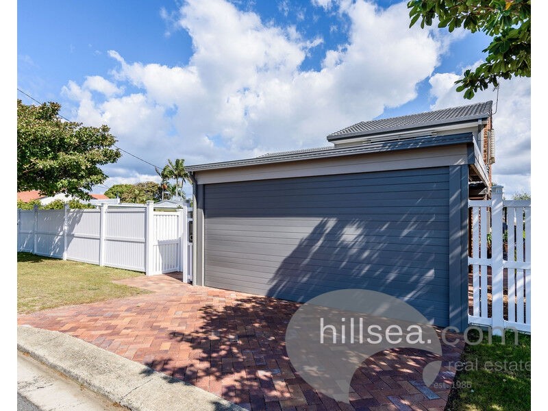 14A Thrush Avenue, Paradise Point QLD 4216