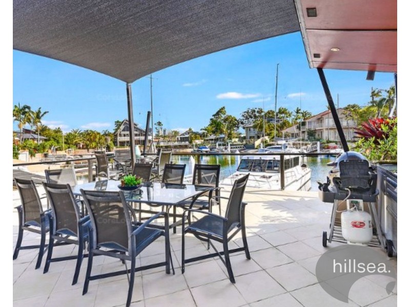 24 Daru Avenue, Runaway Bay QLD 4216