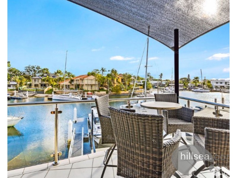 24 Daru Avenue, Runaway Bay QLD 4216