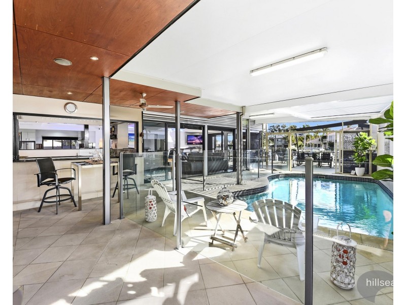 24 Daru Avenue, Runaway Bay QLD 4216