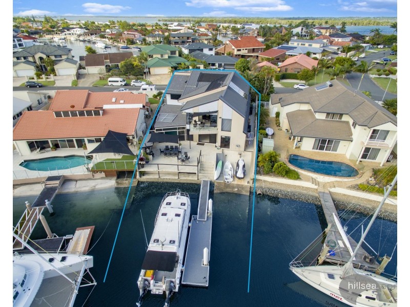 24 Daru Avenue, Runaway Bay QLD 4216