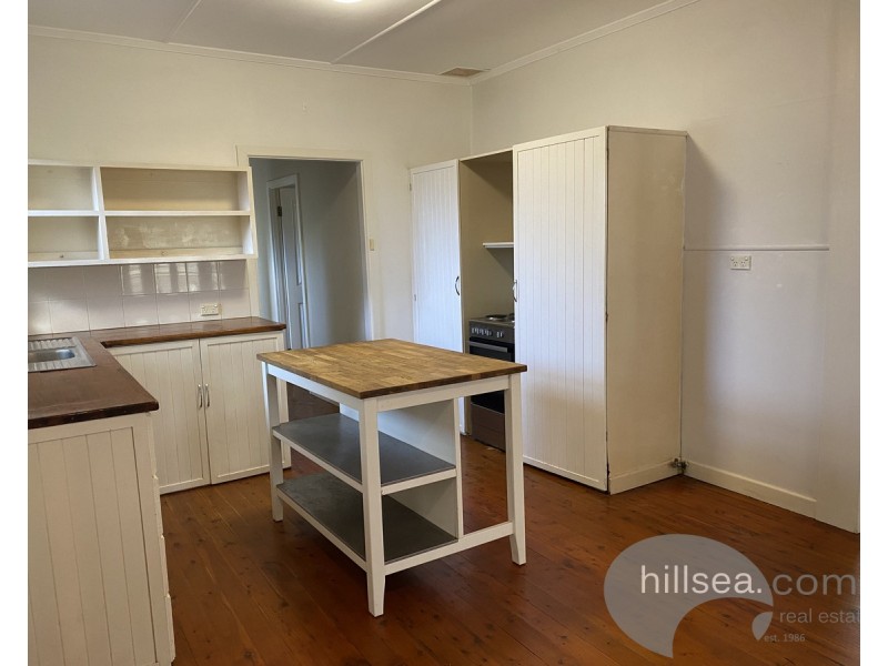 5 Kerr Avenue, Southport QLD 4215
