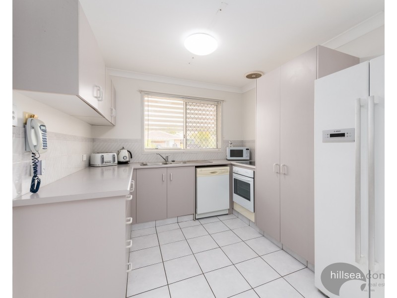 1/9 Riccarton Place, Labrador QLD 4215