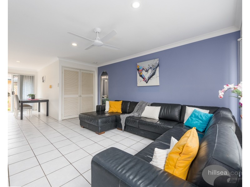 1/9 Riccarton Place, Labrador QLD 4215