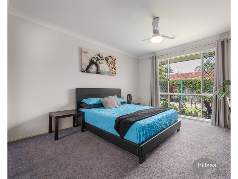 1/9 Riccarton Place, Labrador QLD 4215