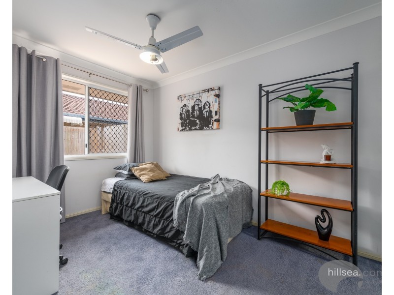 1/9 Riccarton Place, Labrador QLD 4215