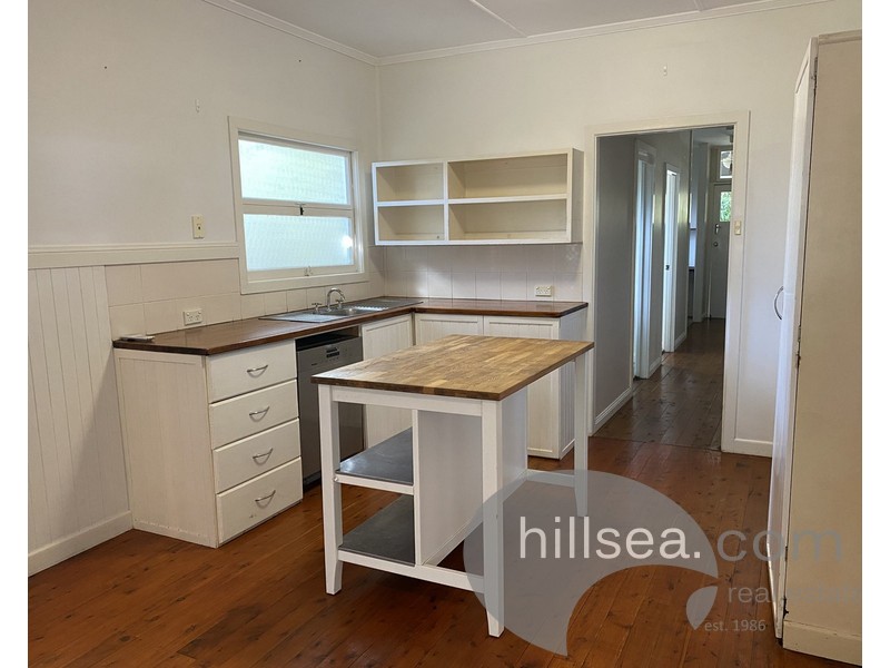 5 Kerr Avenue, Southport QLD 4215