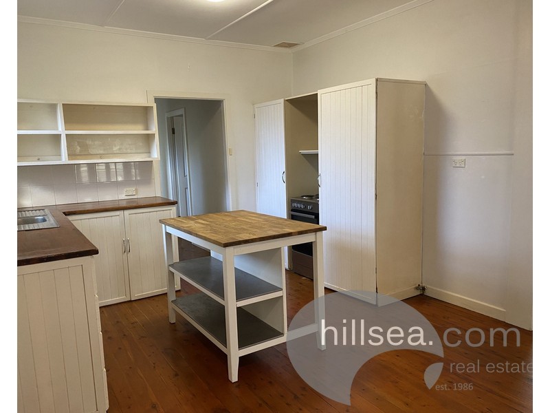 5 Kerr Avenue, Southport QLD 4215