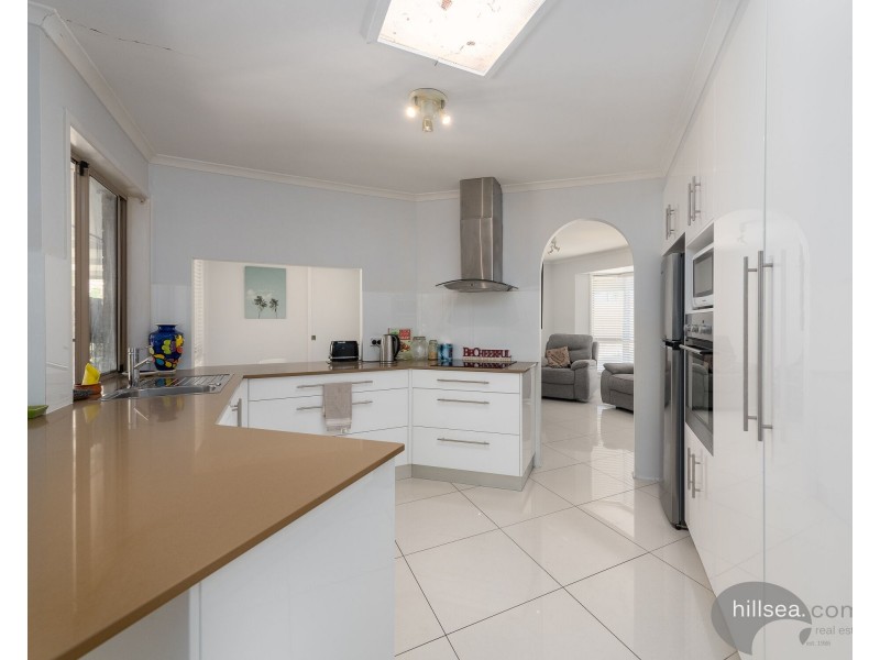 64 Open Drive, Arundel QLD 4214