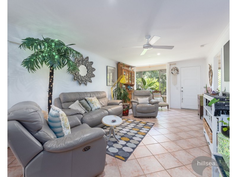 1/120 Whiting Street, Labrador QLD 4215