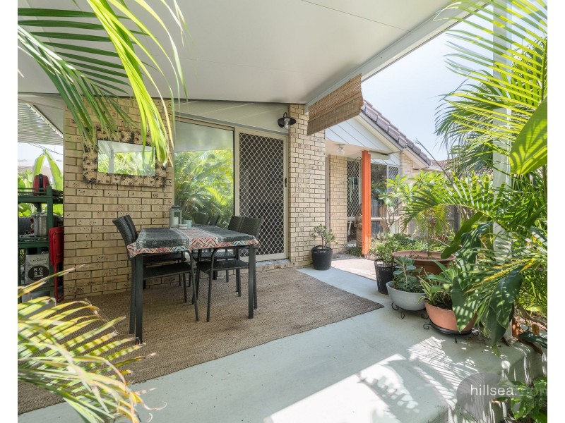 1/120 Whiting Street, Labrador QLD 4215