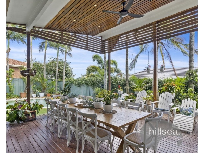 9 Carrumbella Drive, Arundel QLD 4214