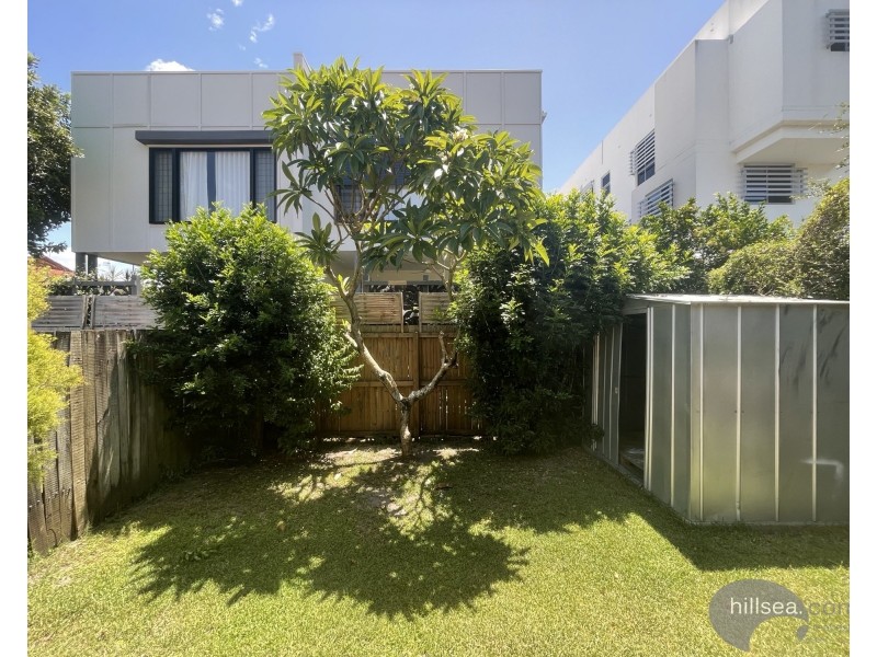 1/11 Bruce Avenue, Paradise Point QLD 4216