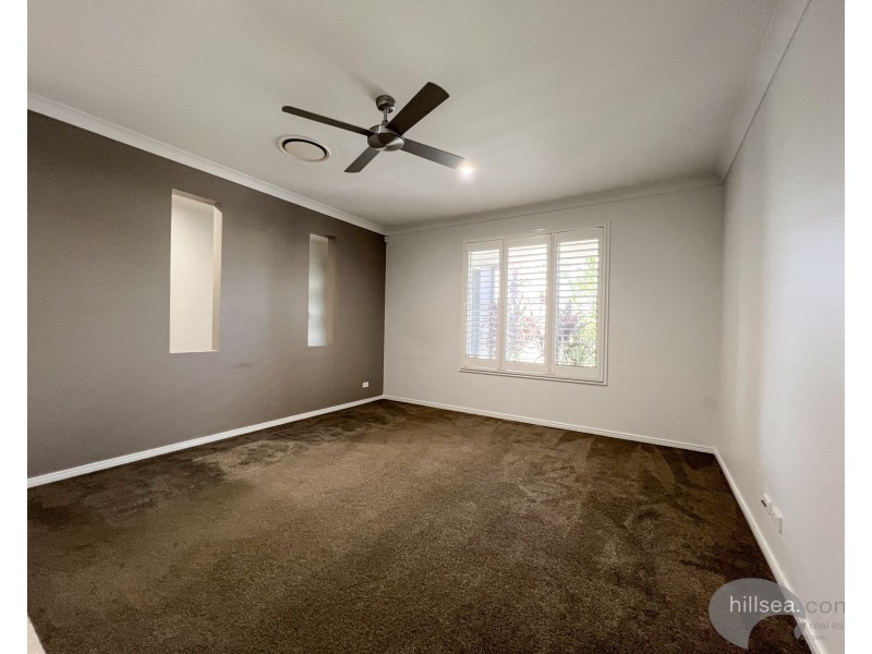 6 Manning Circuit, Pacific Pines QLD 4211