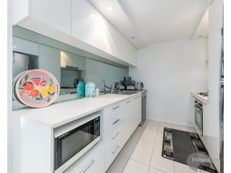 203/3 Compass Drive, Biggera Waters QLD 4216