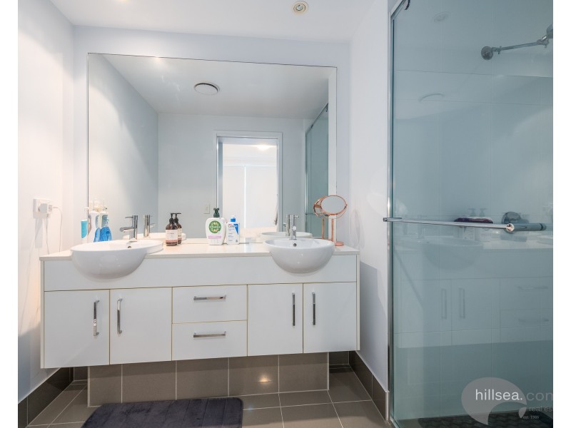 203/3 Compass Drive, Biggera Waters QLD 4216