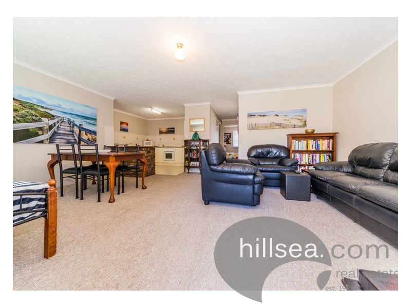 2/14 Brett Avenue, Labrador QLD 4215