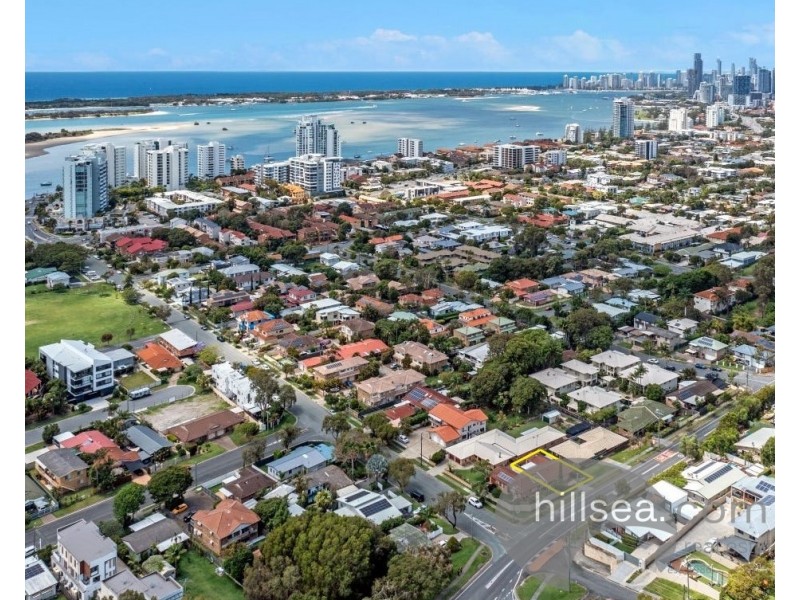 2/46 Broad Street, Labrador QLD 4215