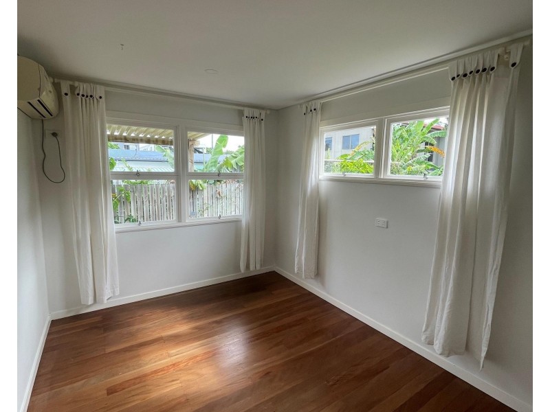 22 Loder Street, Biggera Waters QLD 4216