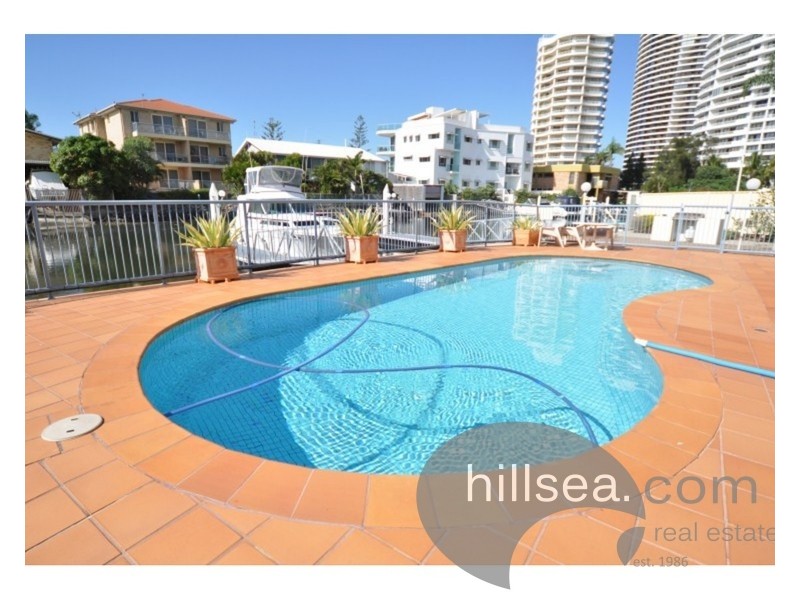 16/9 Madang Crescent, Runaway Bay QLD 4216