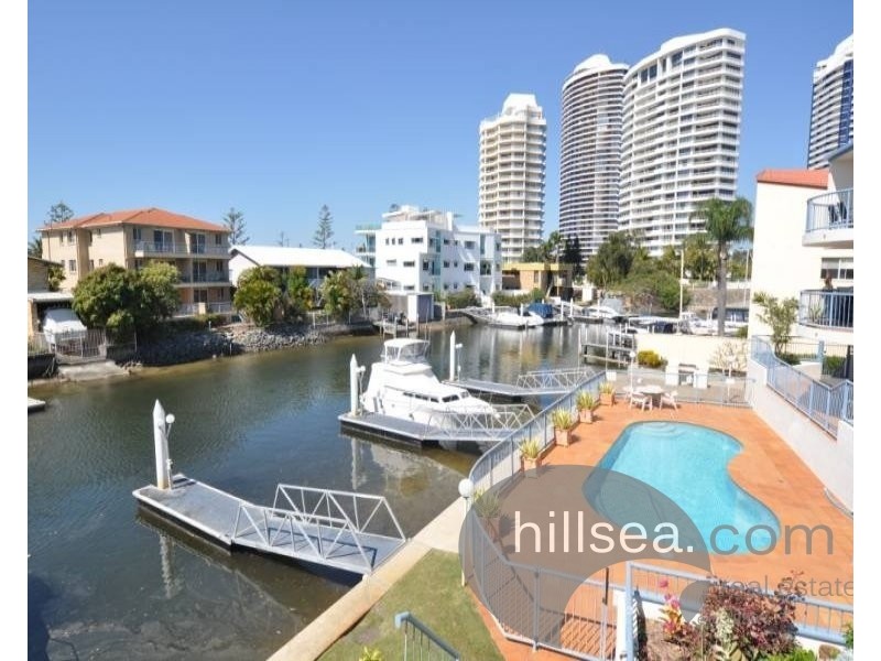 16/9 Madang Crescent, Runaway Bay QLD 4216