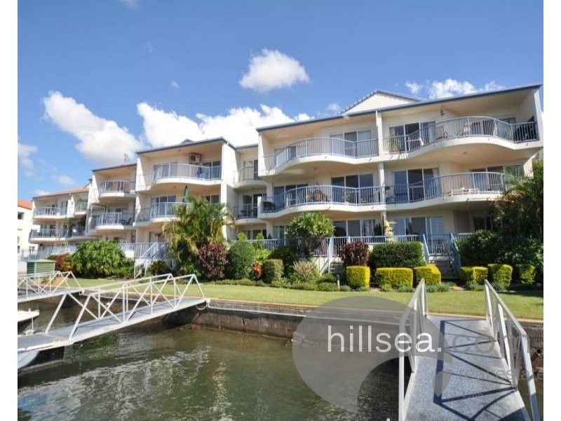 16/9 Madang Crescent, Runaway Bay QLD 4216