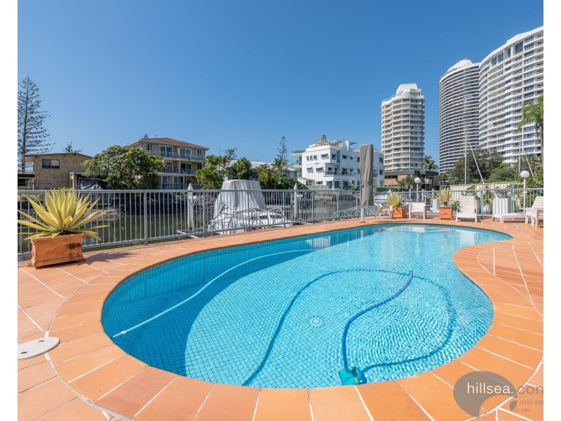 16/9 Madang Crescent, Runaway Bay QLD 4216