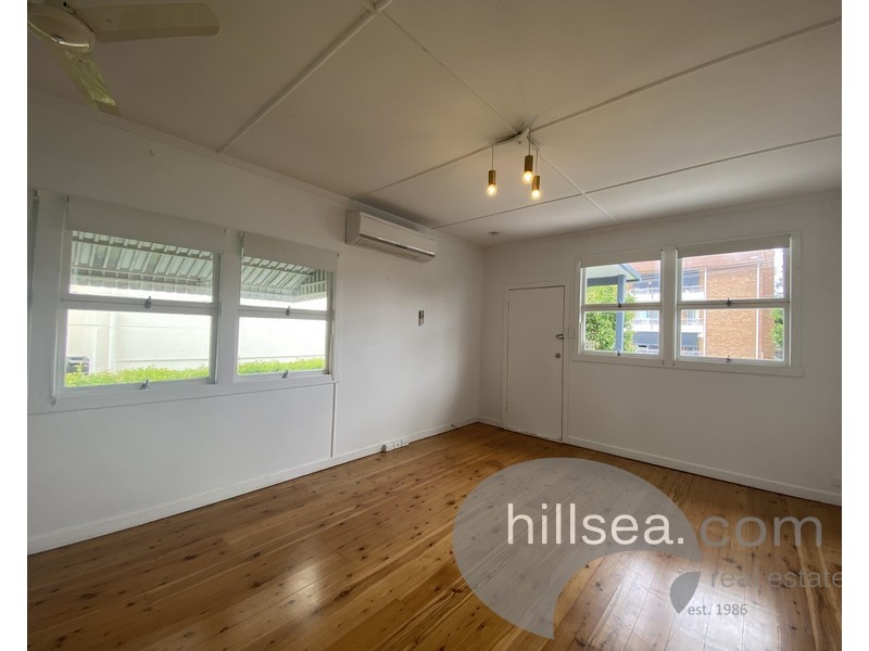 11 Parr Street, Biggera Waters QLD 4216