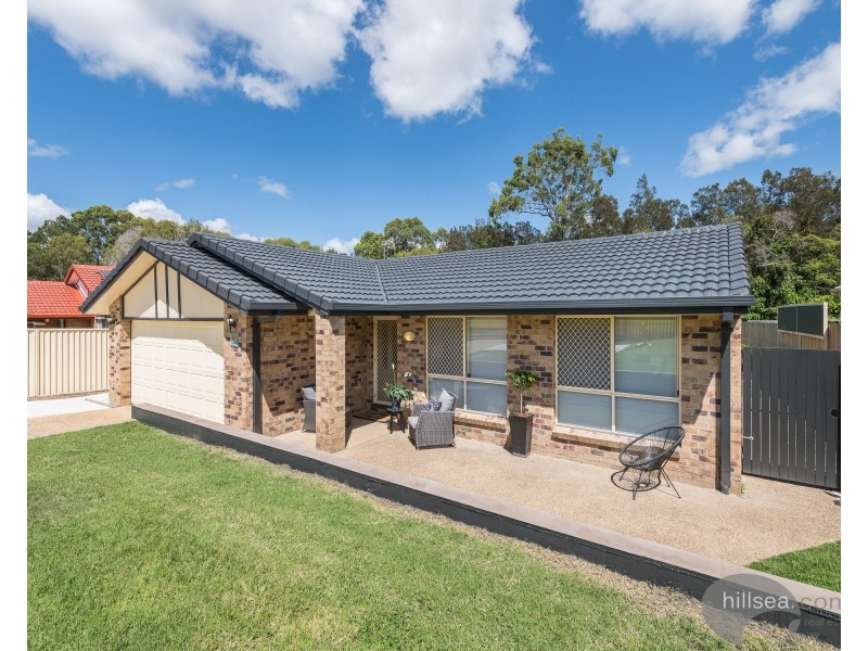 8 Cootharaba Drive, Helensvale QLD 4212