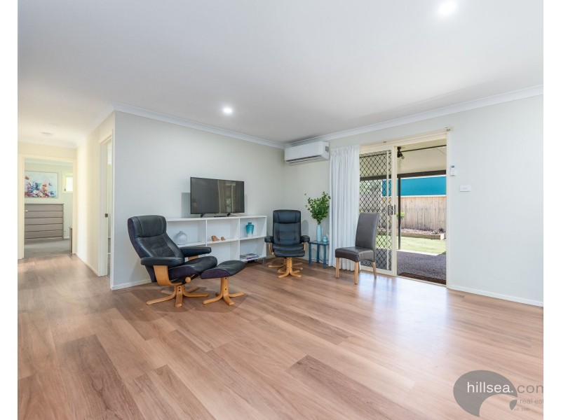 8 Cootharaba Drive, Helensvale QLD 4212
