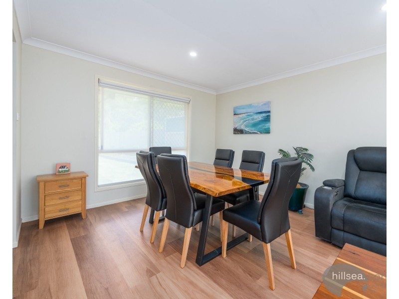 8 Cootharaba Drive, Helensvale QLD 4212