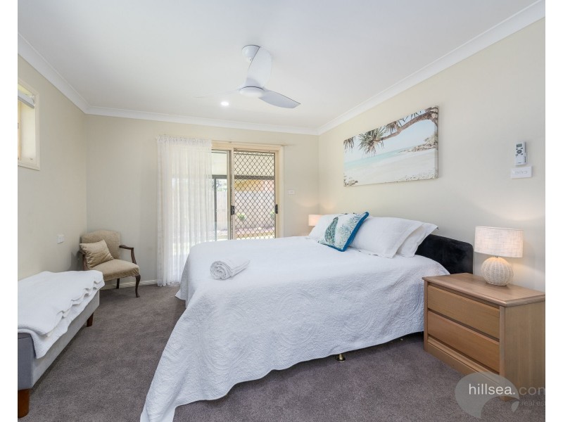8 Cootharaba Drive, Helensvale QLD 4212